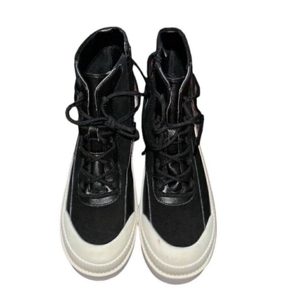 Gianni Bini Black Platform Leather Booties(Size 8M) - Picture 5 of 8